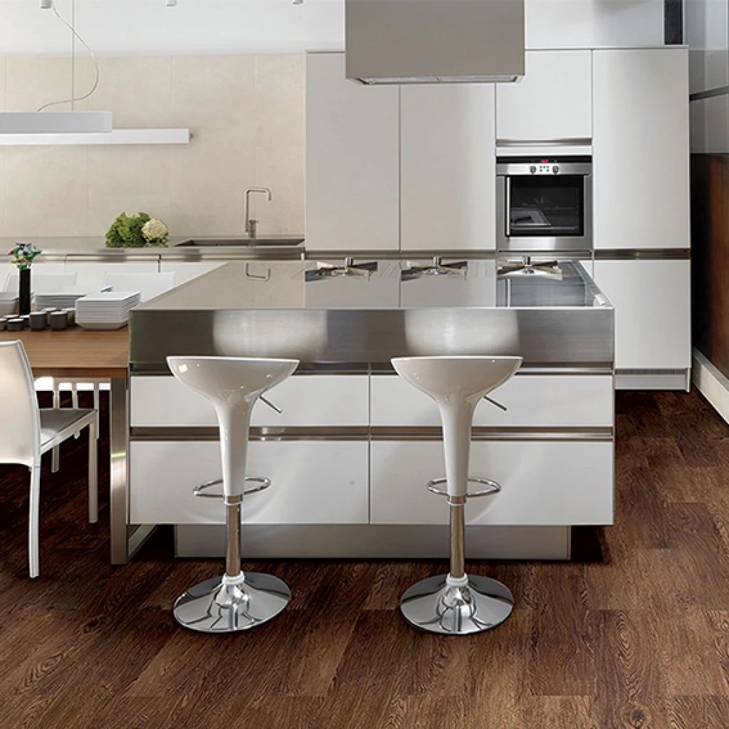 Imagen de PISO WICANDERS HYDROCORK CASTLE TOAST OAK 1225x195 (1.67 m2)
